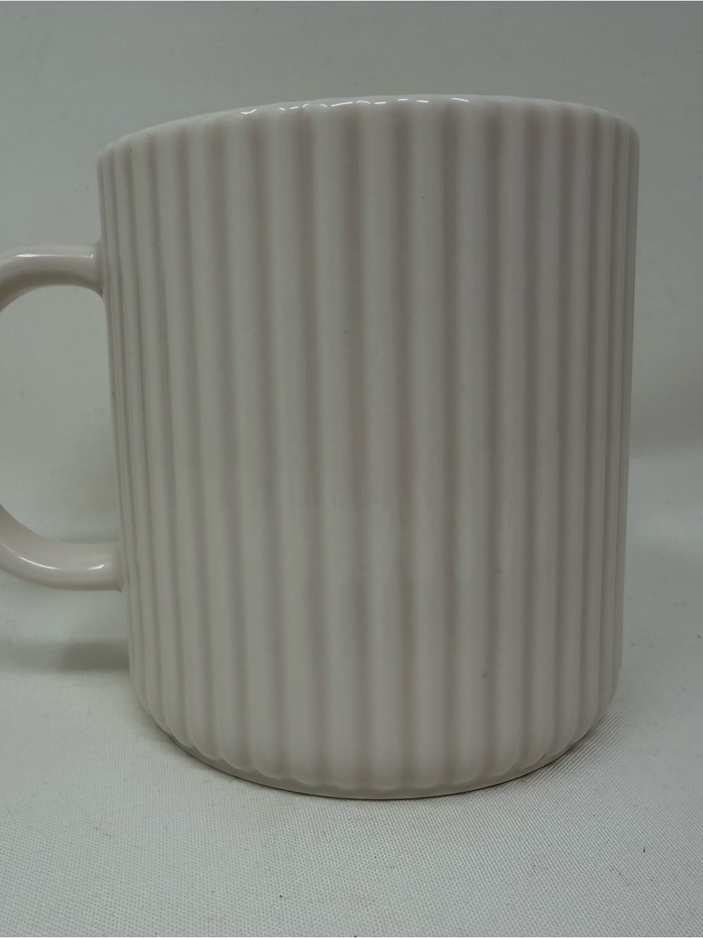 NEW STARBUCKS HOLIDAY PLEATED CERAMIC MUG - Picture 5 of 11